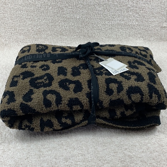 Barefoot Dreams In The Wild Throw - Picture 3 of 3